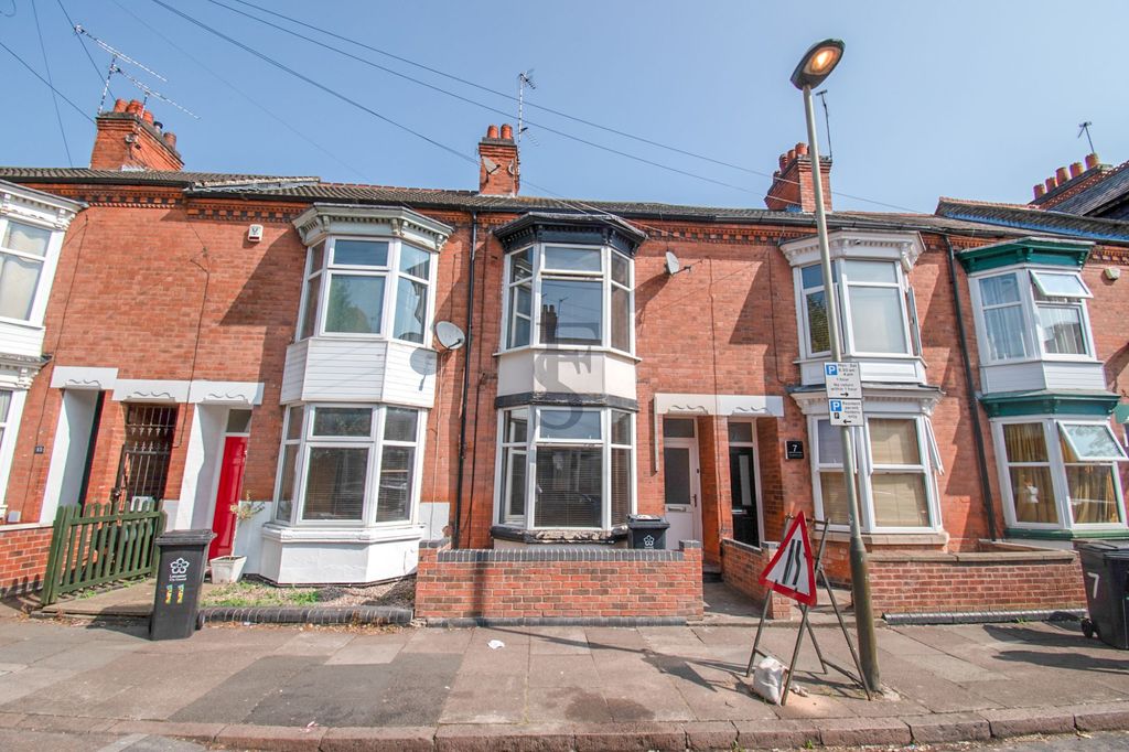 Property photo 1 of 11