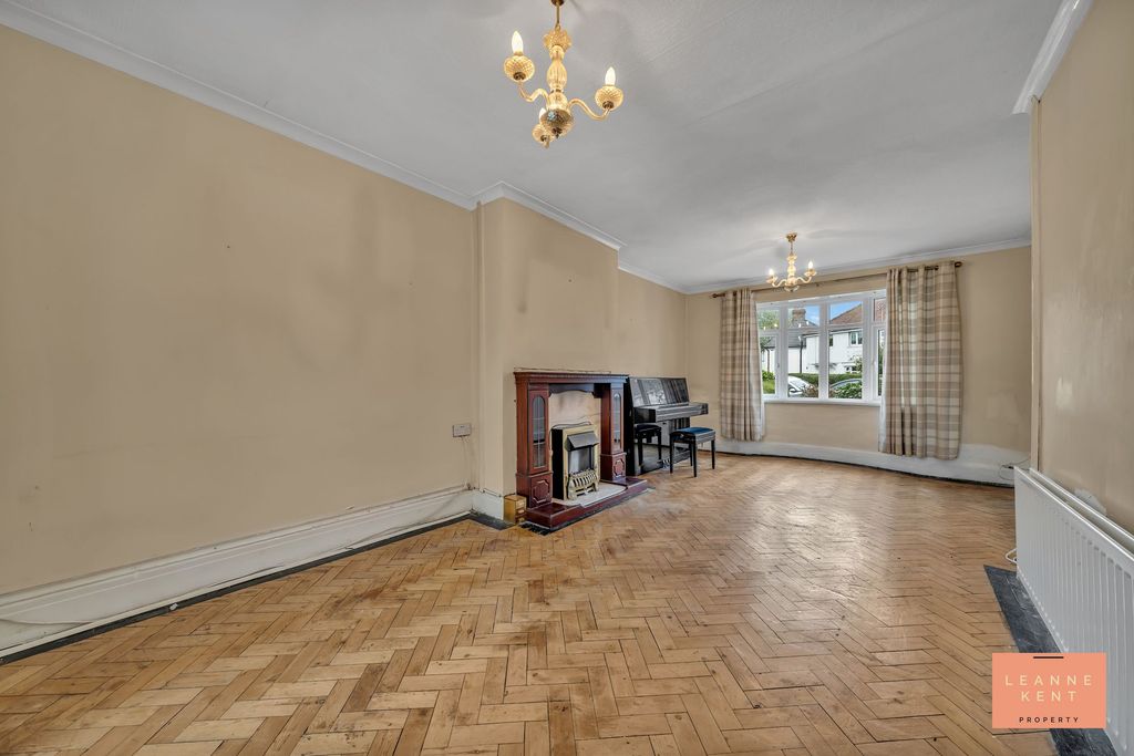 Property photo 3 of 22