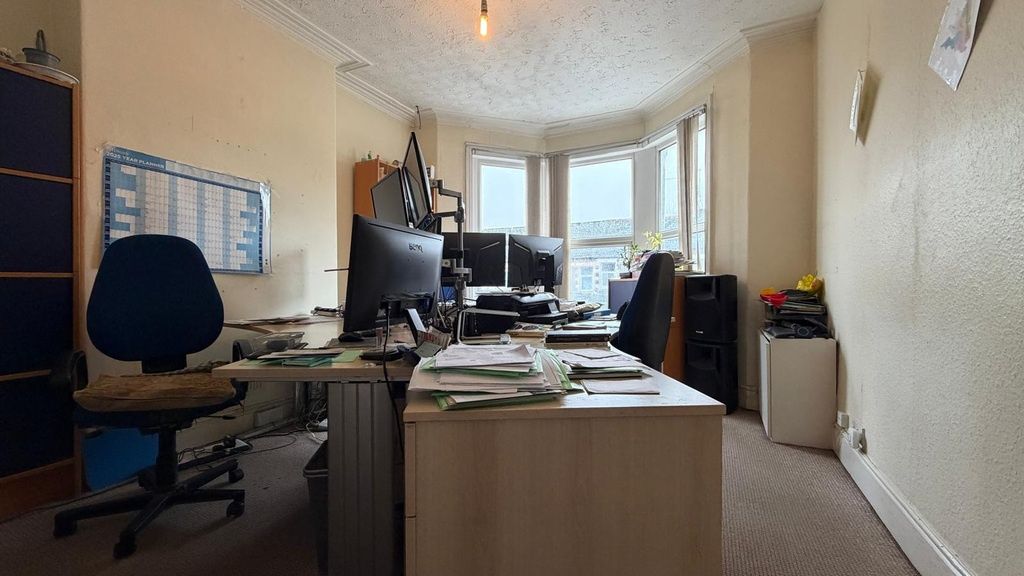 Property photo 3 of 8 Bright Shared Workspace With A Bay-Window Providin...