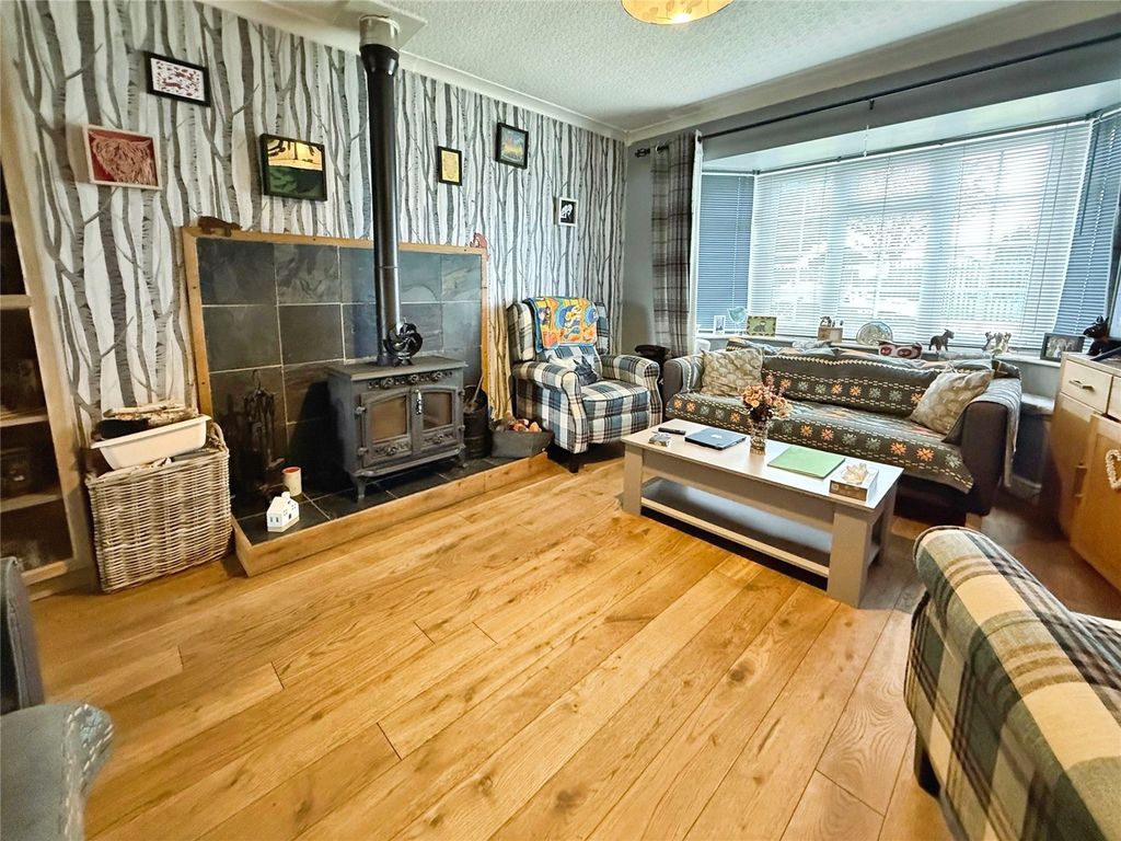 Property photo 2 of 14 Lounge