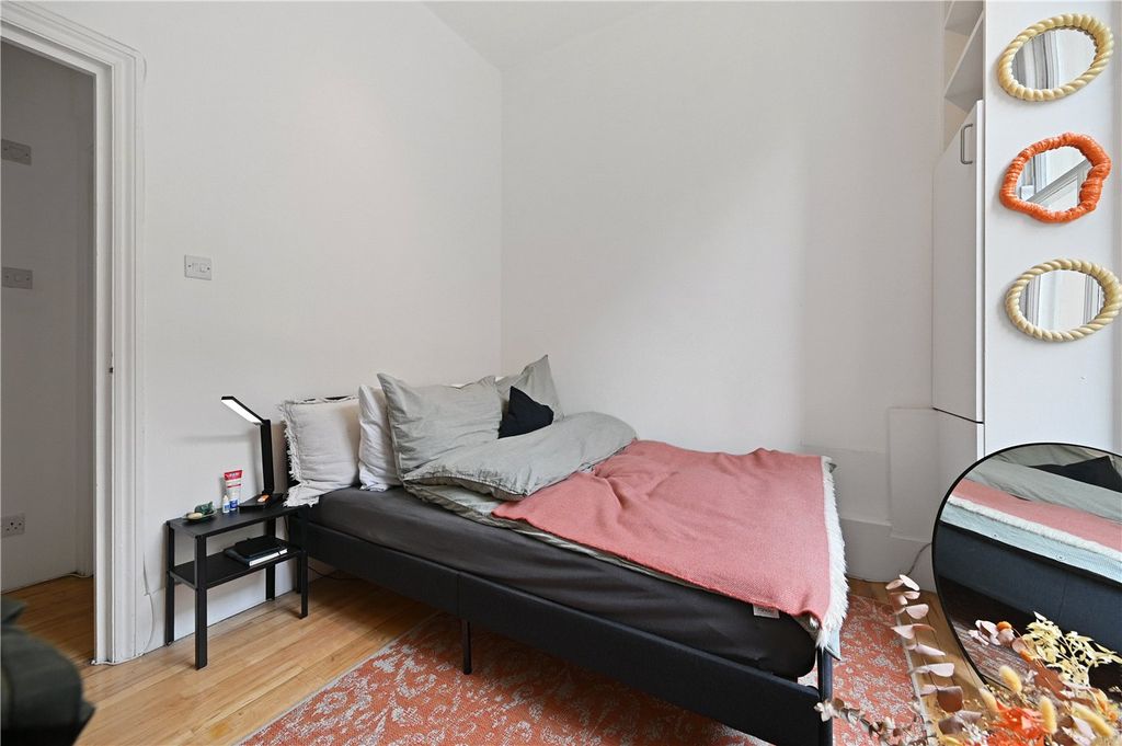 Property photo 3 of 8 Picture No. 06