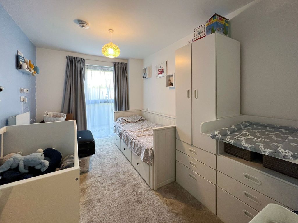 Additional image 8 of 2 bed flat to rentLa Pouquelaye, St. Helier JE2