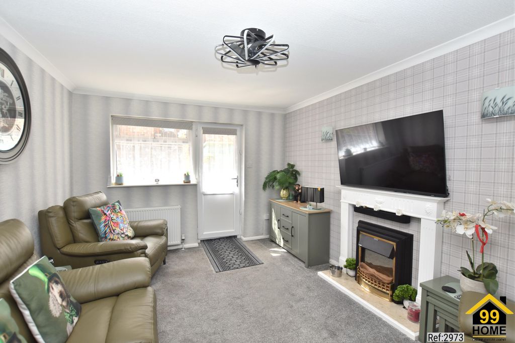 Property photo 3 of 19 Photo 2