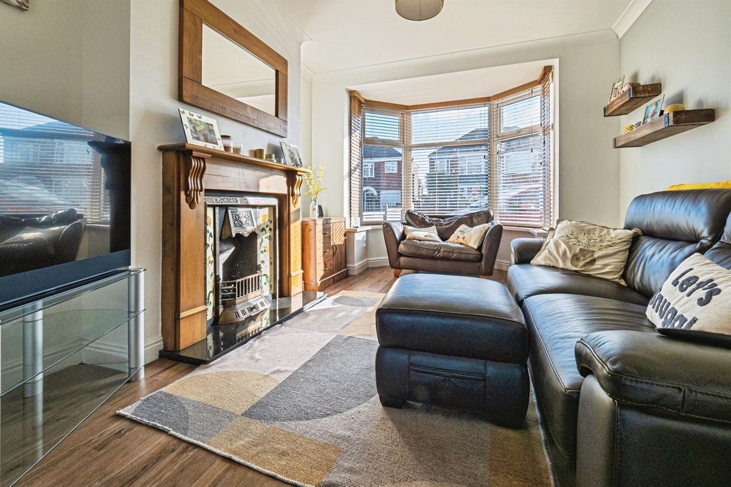 Property photo 2 of 22