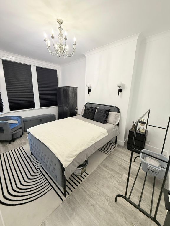 Property photo 2 of 18 Gallery