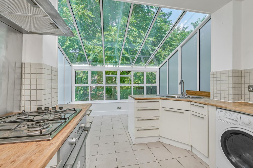 Property photo 1 of 19 Kitchen/Diner