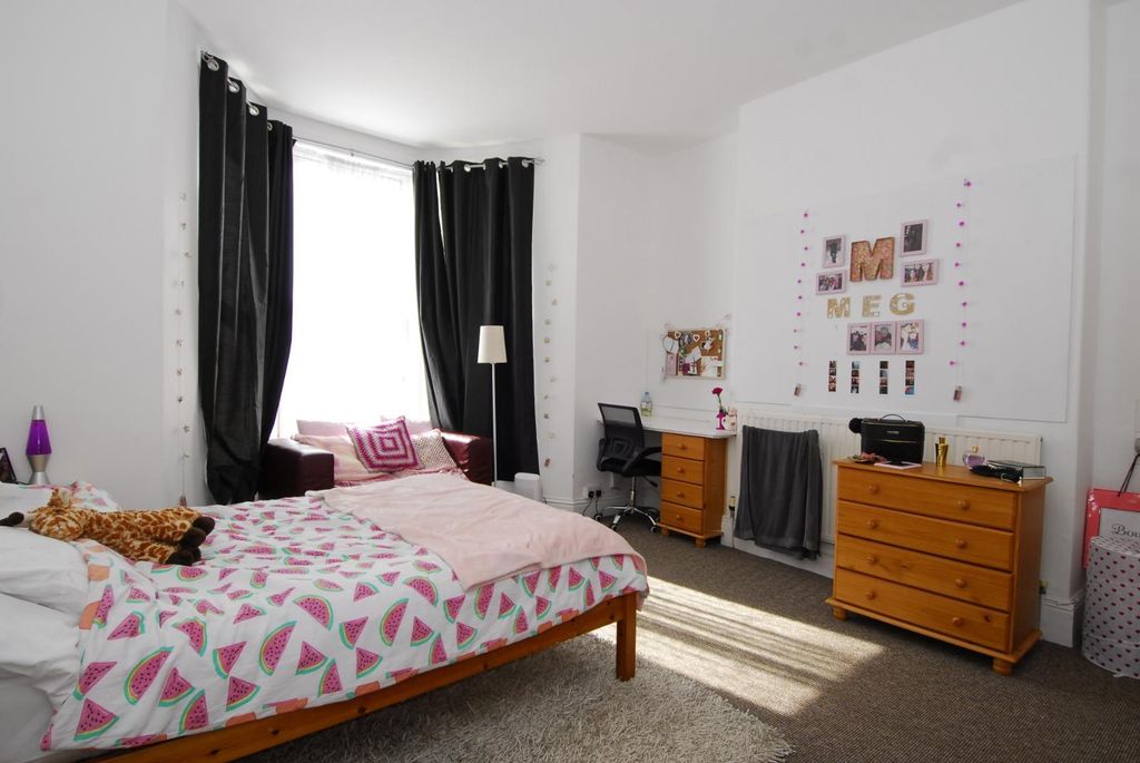 Property photo 2 of 14 3Ea95A66-7Ff8-4159-A90F-864E3d2A9554.Jpg