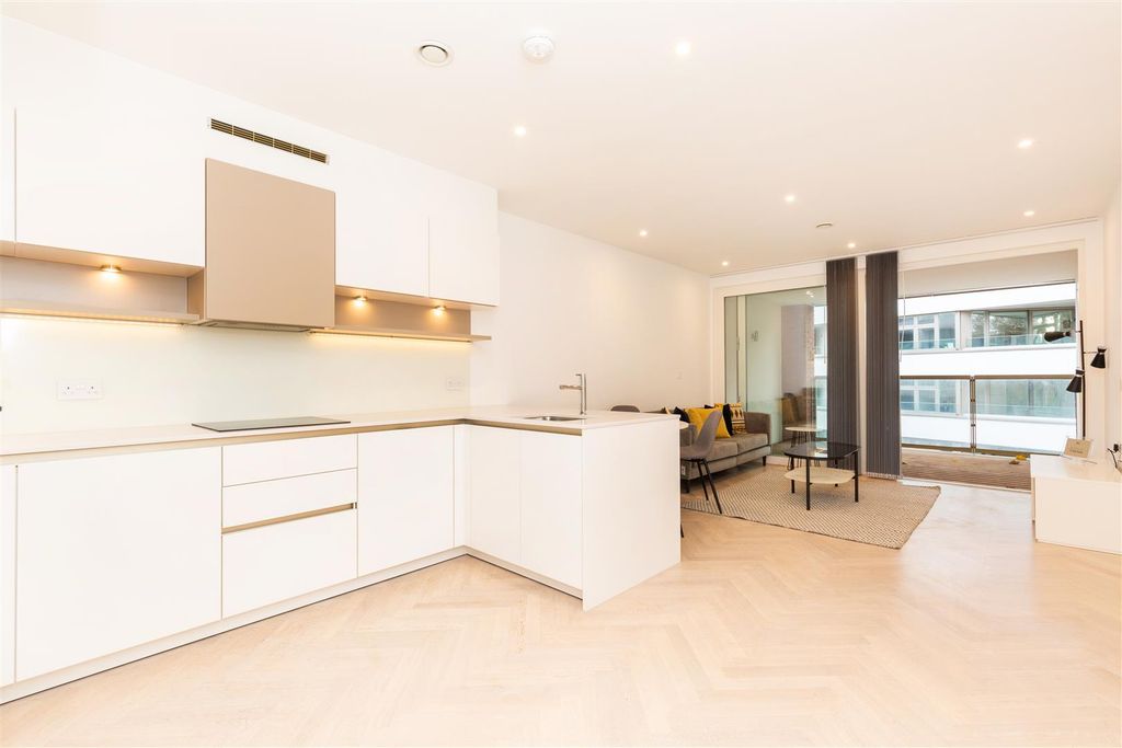 Property photo 3 of 14 13 Copper House-3.Jpg