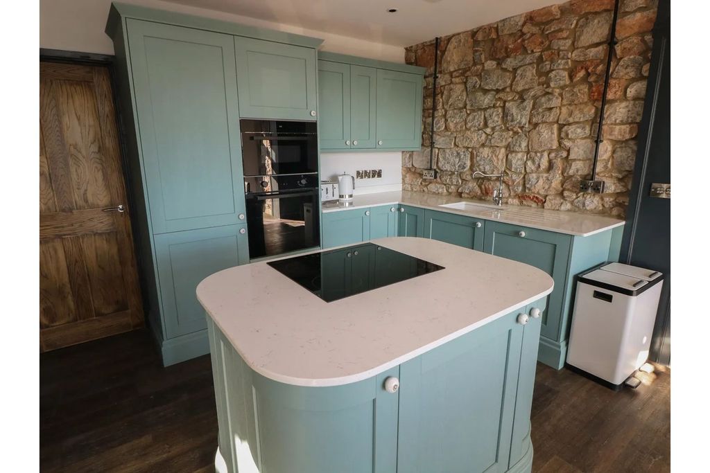 Additional image 14 of 3 bed flat for saleNarberth Road, Tenby SA70