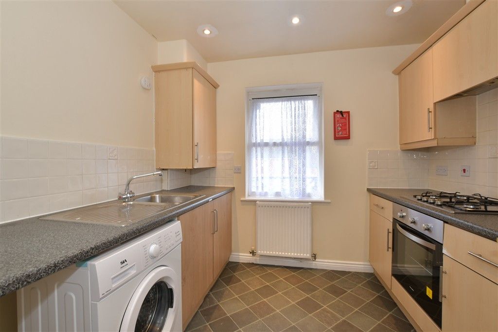 Property photo 1 of 11 Kitchen
