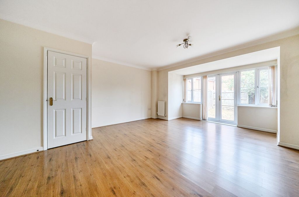 Property photo 2 of 15 15128089