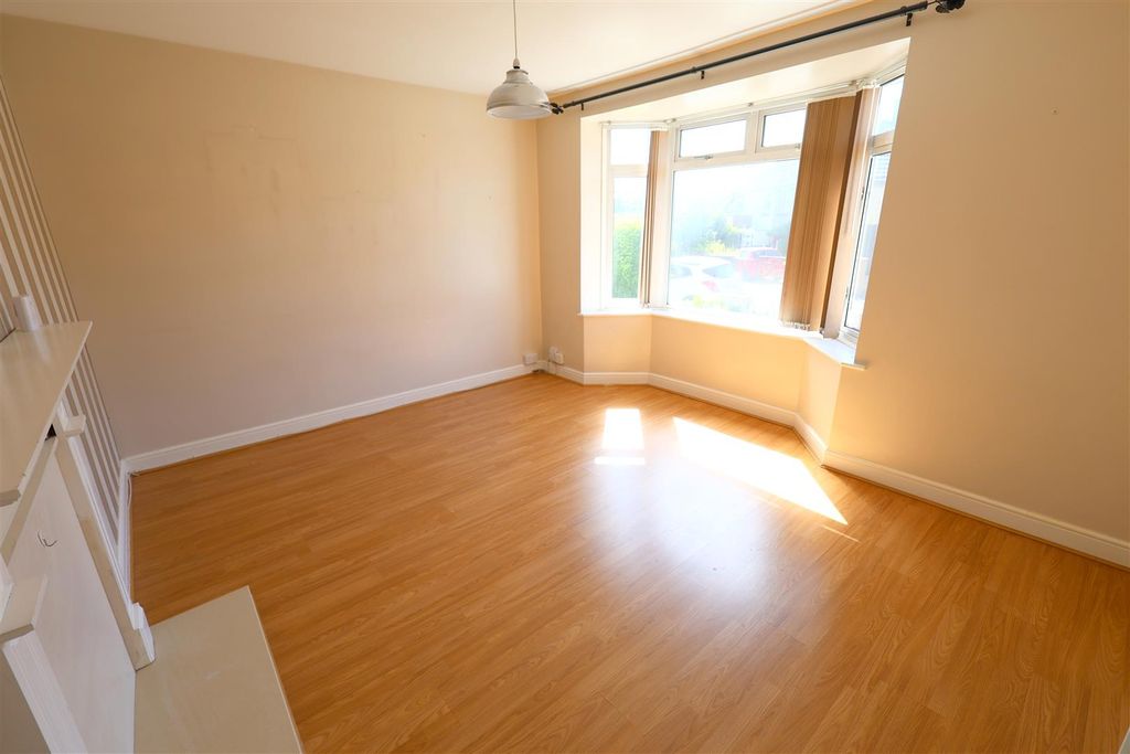 Property photo 2 of 22 Liiii.Jpg