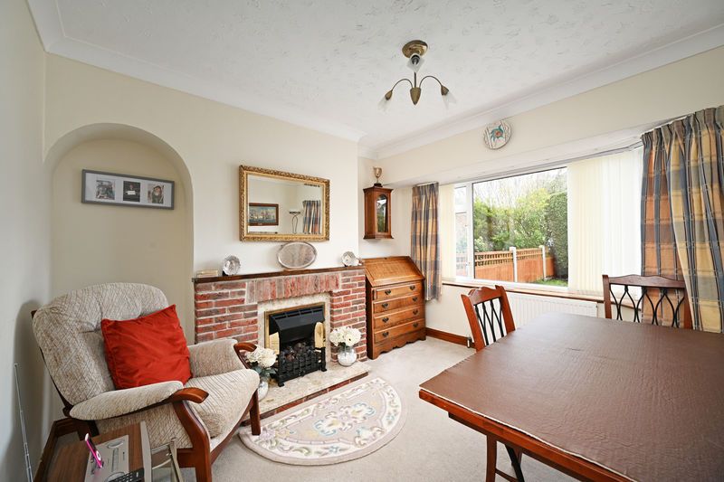 Property photo 2 of 22 Living Room