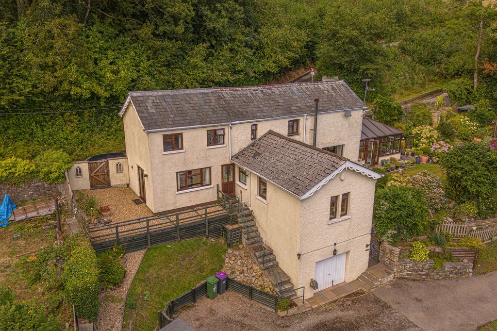 Property photo 1 of 44 1