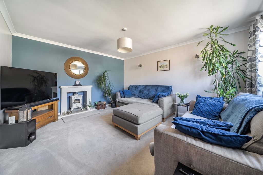 Property photo 2 of 13 1356866-1-68d1364Ac1A73-Arw