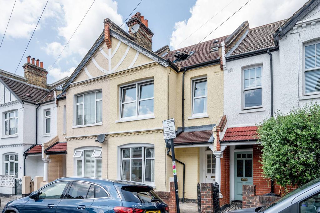 Property photo 1 of 11