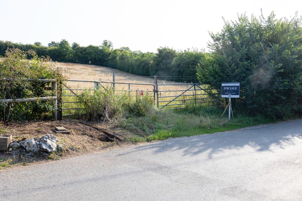 Property photo 3 of 4 Photo 2