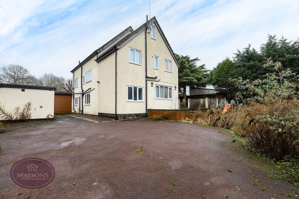 Property photo 1 of 40