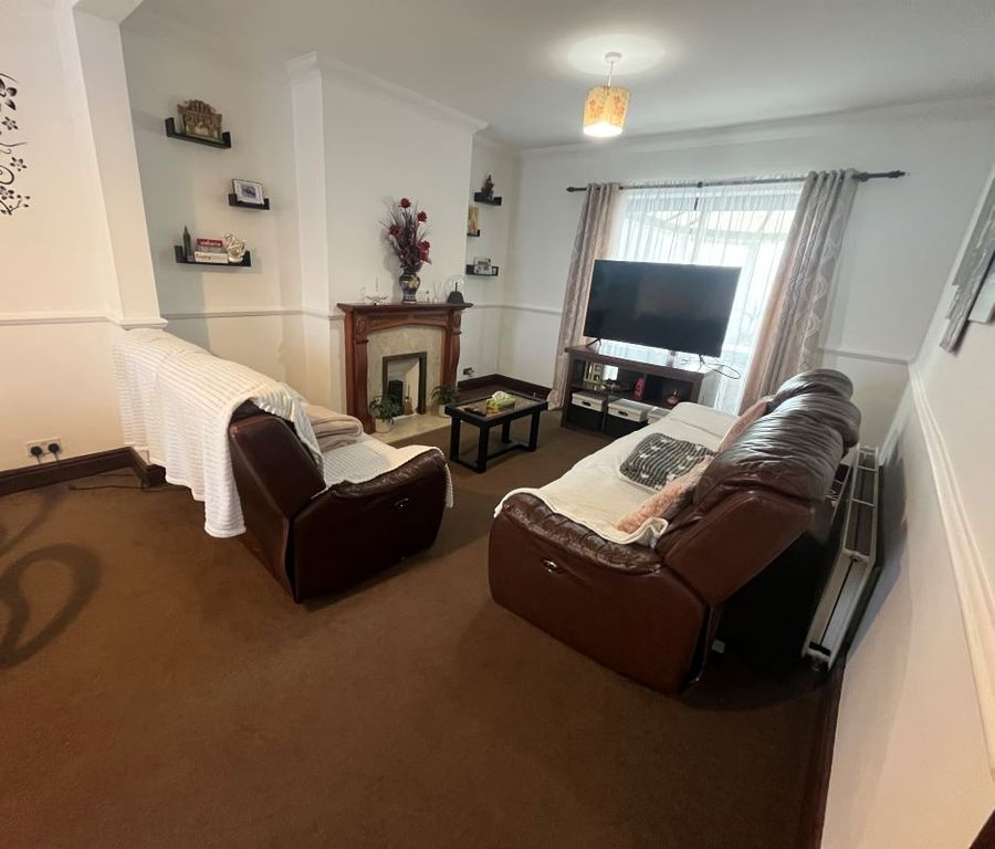 Property photo 2 of 16