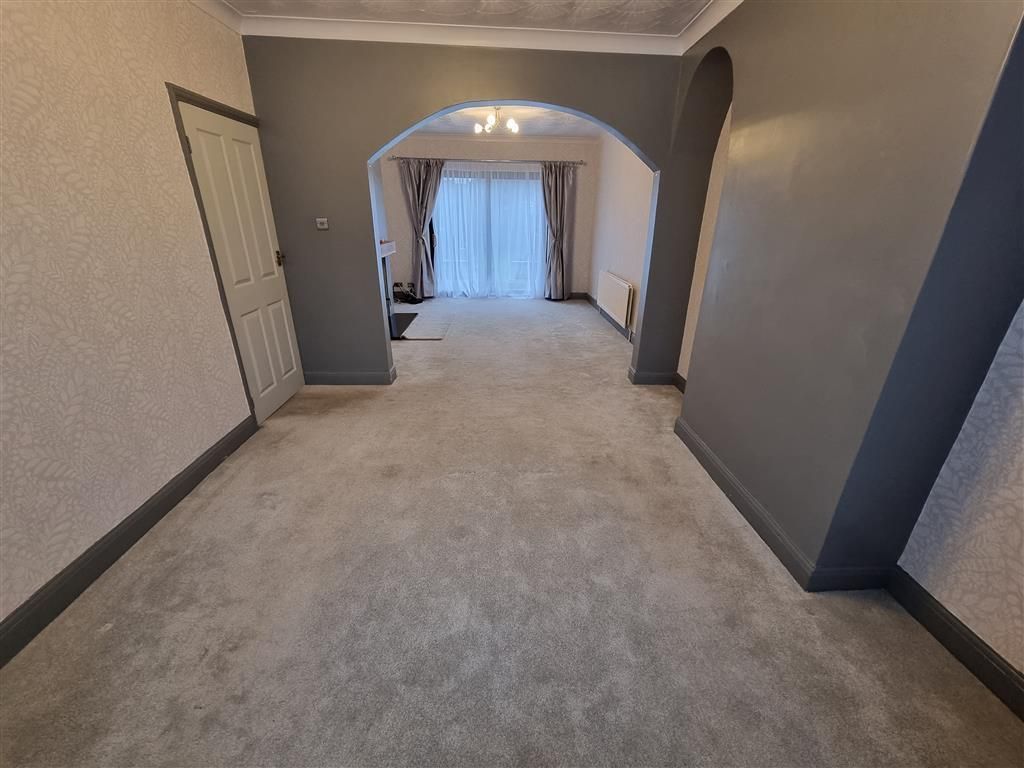 Property photo 3 of 12 Image