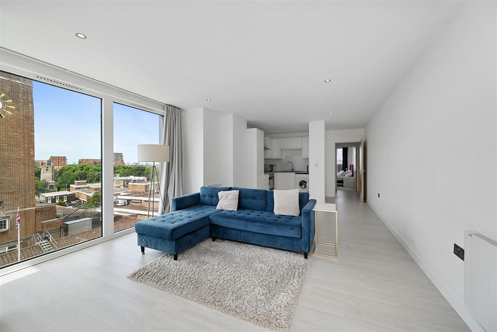 Property photo 1 of 10