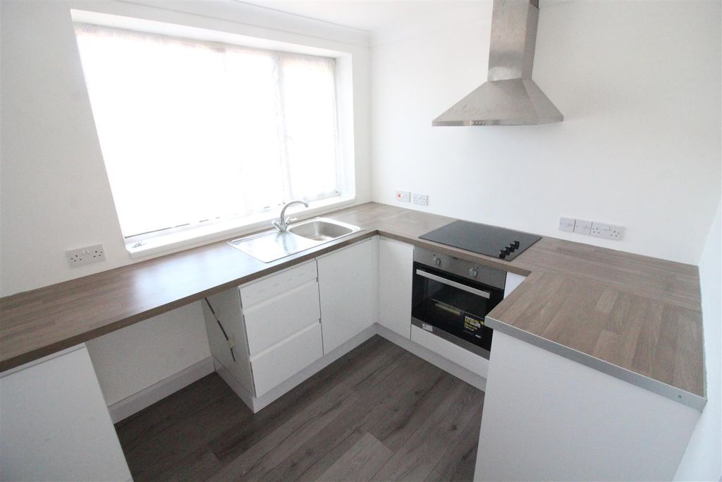 Property photo 3 of 10 Img_9938.Jpg