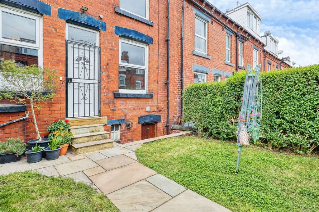 Property photo 2 of 14