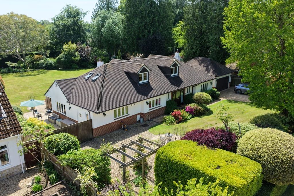 Property photo 2 of 33