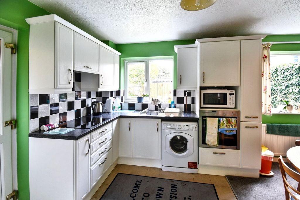 Property photo 3 of 13