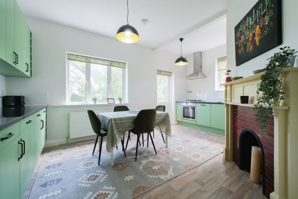 Property photo 2 of 11 4394223