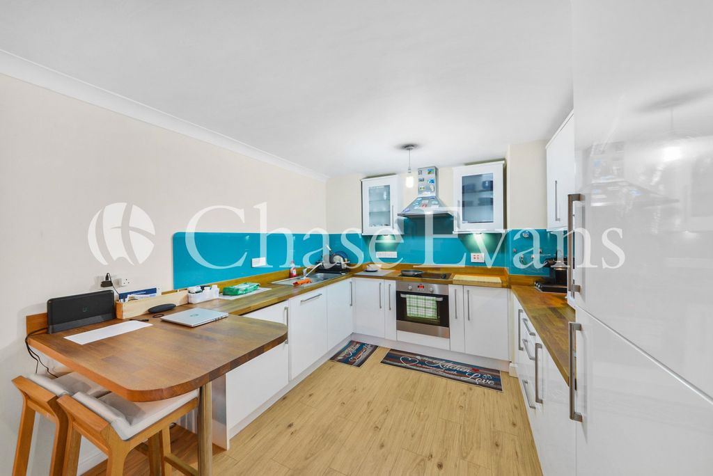 Property photo 2 of 15 Kitchen