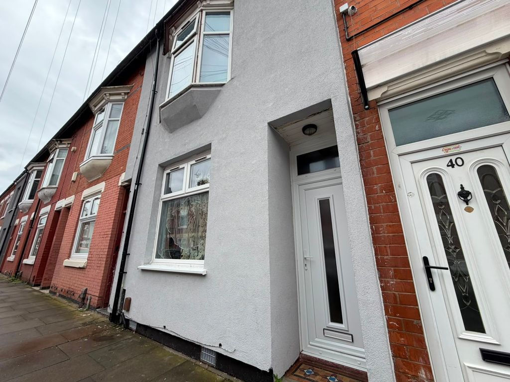 Property photo 2 of 19