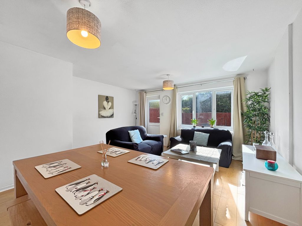 Property photo 3 of 19 2F7Dd1d3c305Df62c4145F934900345A77774c3F