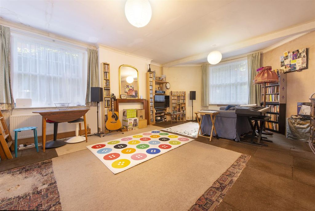 Property photo 2 of 17 53372 Hi Res (7).Jpg