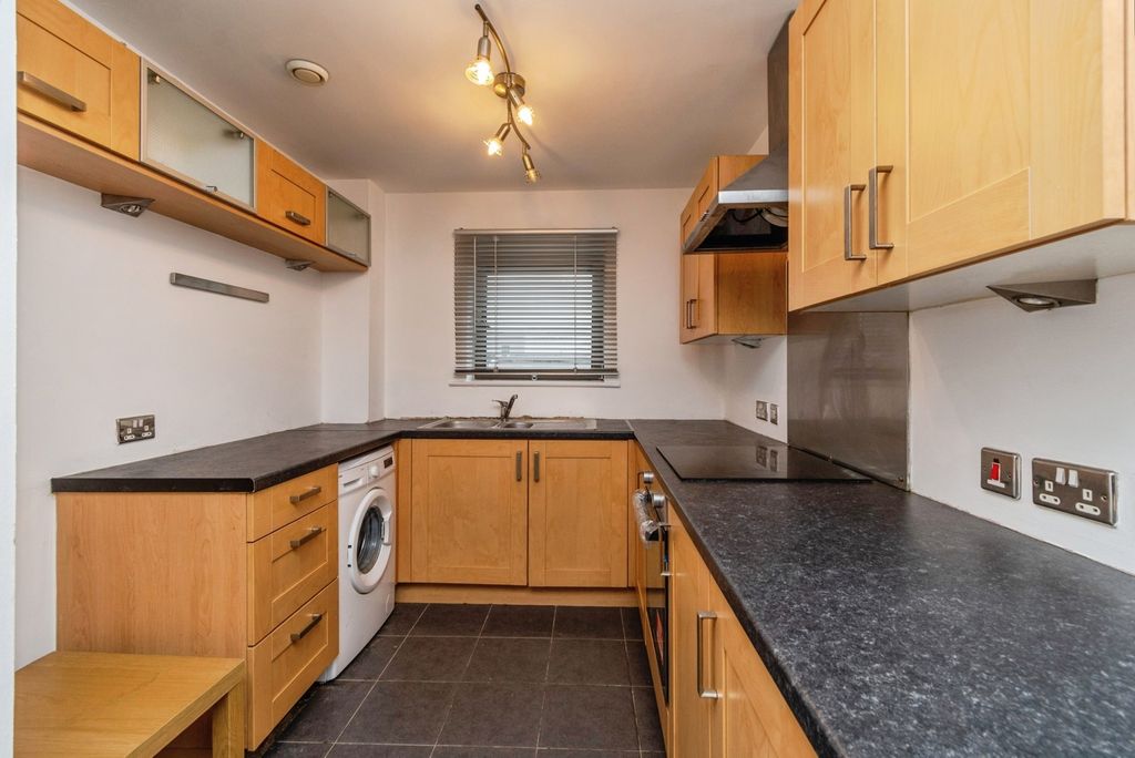 Property photo 3 of 18 Pbox-Img.Jpg