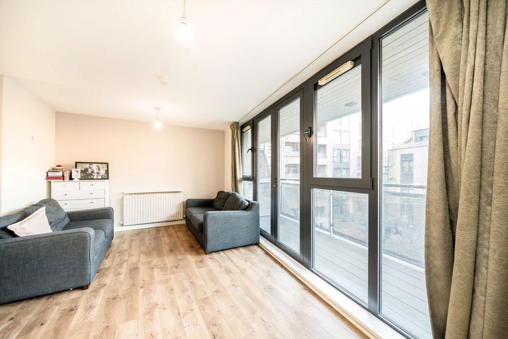 Property photo 2 of 6