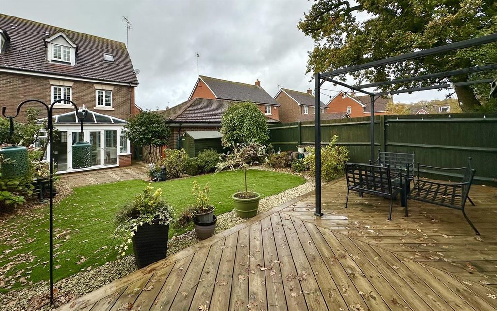 Property photo 2 of 24