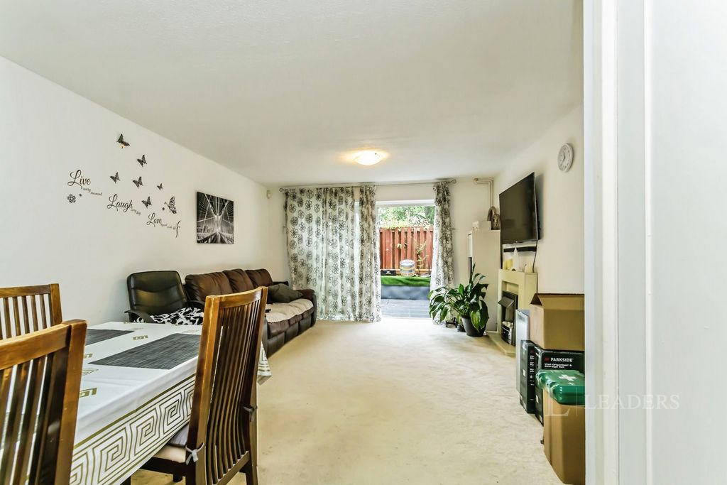 Property photo 3 of 15 Pbox-Img.Jpg
