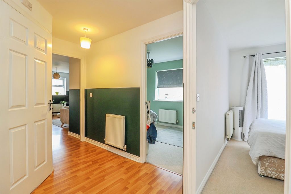 Additional image 6 of 2 bed flat for saleReeve Close, Leighton Buzzard LU7