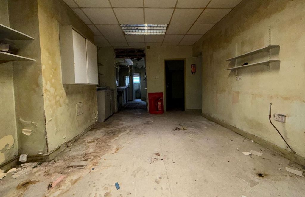 Property photo 3 of 12