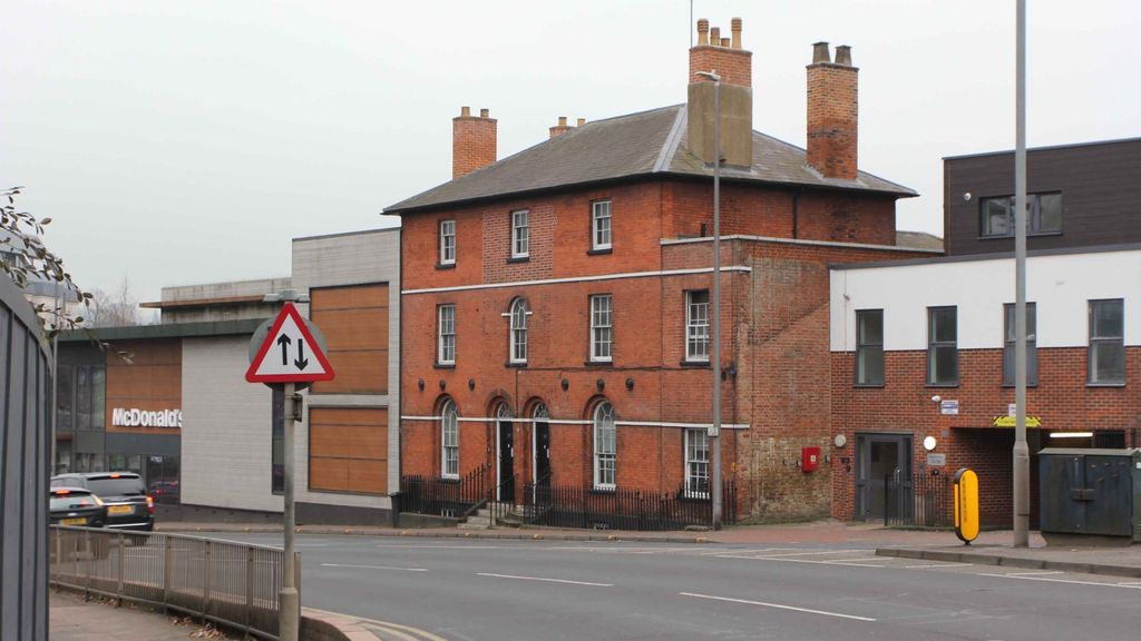 Property photo 1 of 7 The Broadway Ft