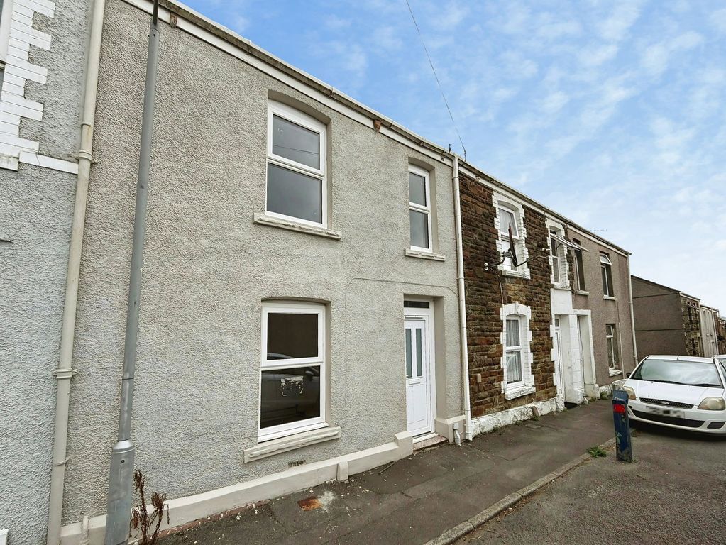 Property photo 3 of 25