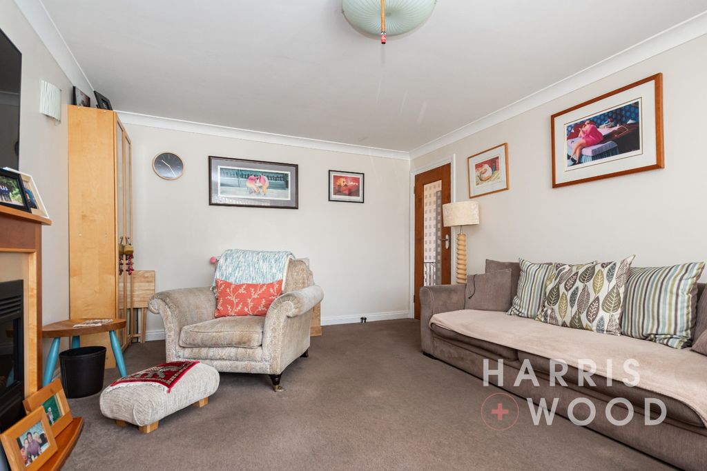 Property photo 2 of 19 4488572