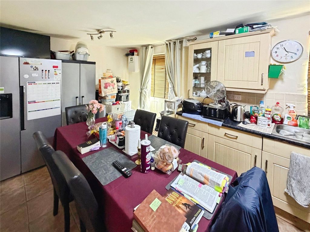 Property photo 3 of 17 Kitchen/Diner