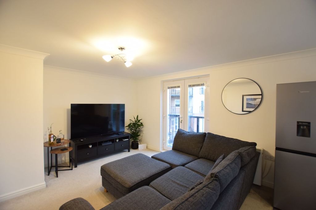 Property photo 2 of 7 Living Room