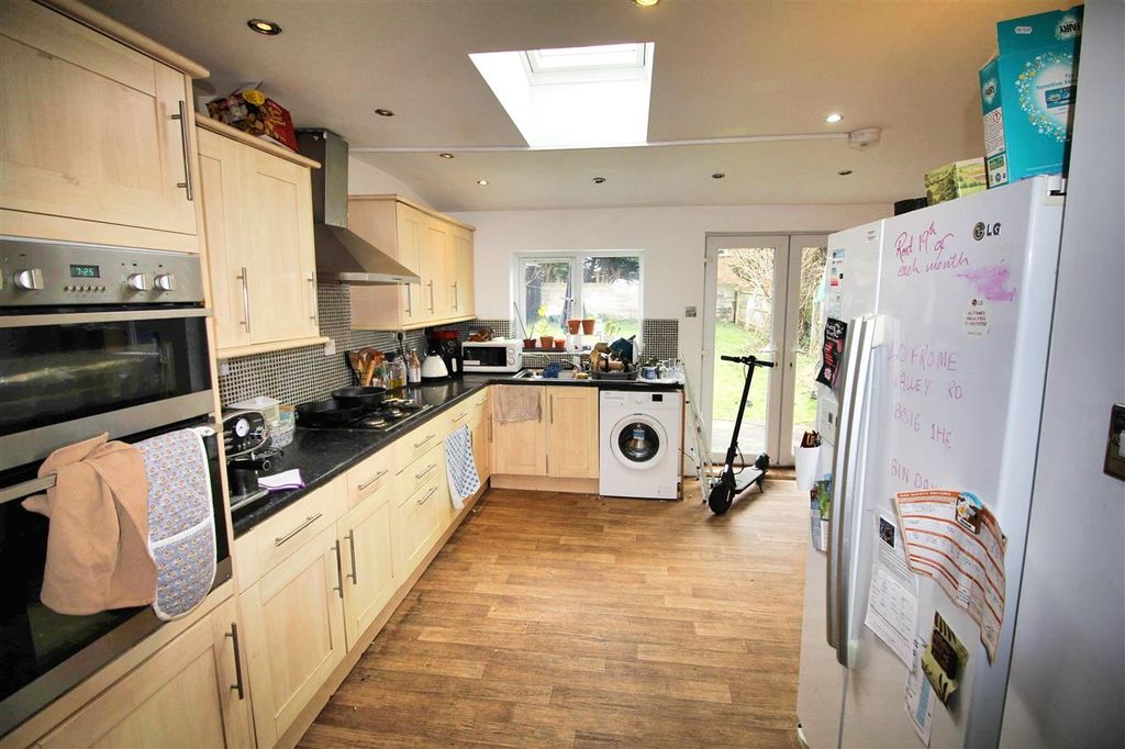 Property photo 2 of 7