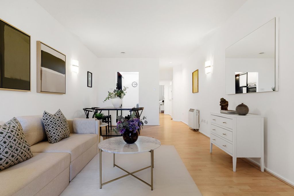 Property photo 3 of 13 Image