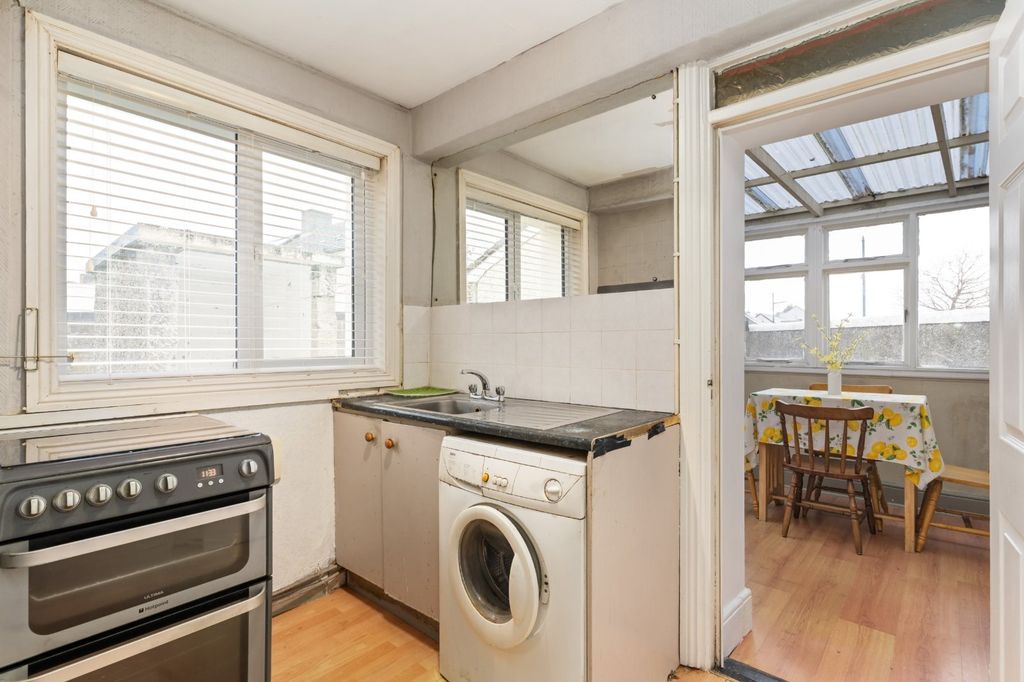 Property photo 3 of 9 Picture No. 06
