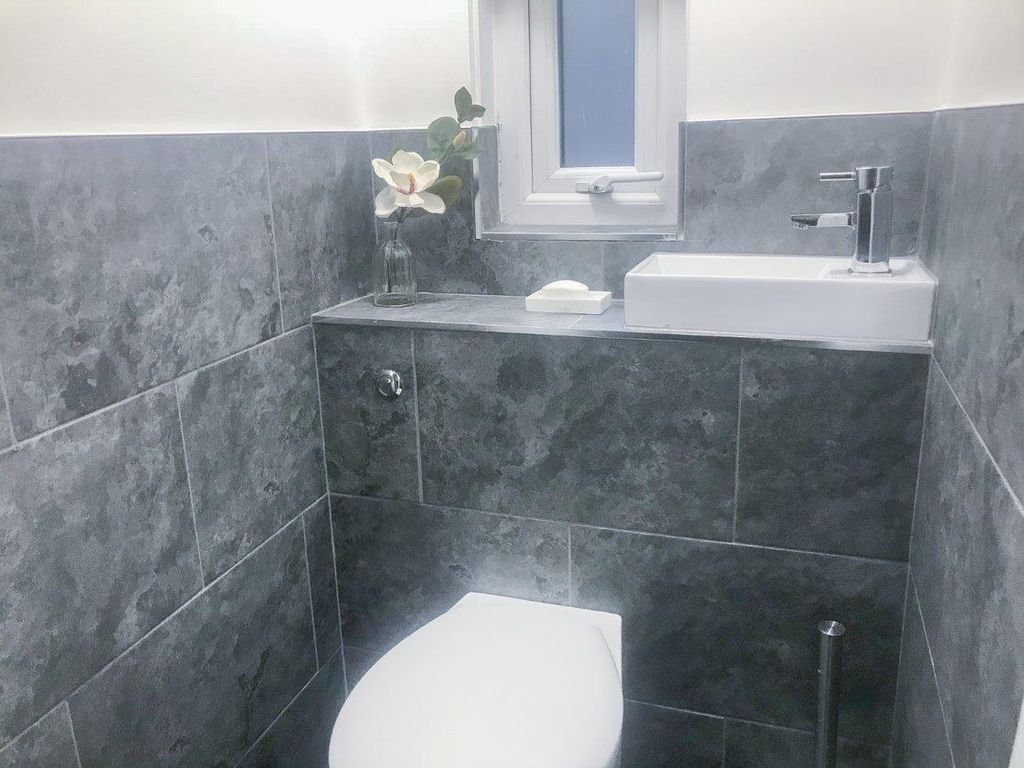 Property photo 3 of 6 5B9Ec21d-90B9-47A8-A64A-Da6Dba3Facee.Jpg