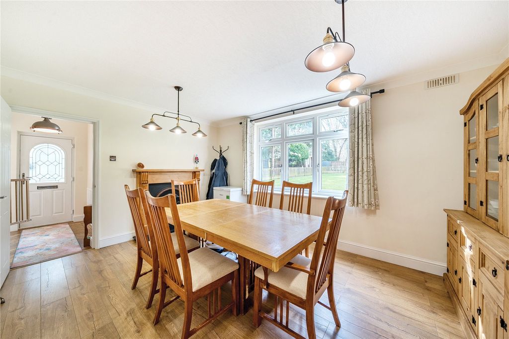 Property photo 3 of 37 Picture No. 19